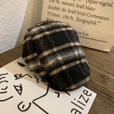 Modern női kockás sapka