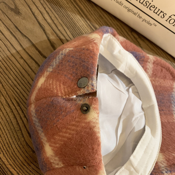 Modern női kockás sapka