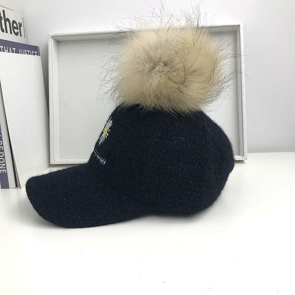 Νέο μοντέλο γυναικείο καπέλο με γείσο και γούνα