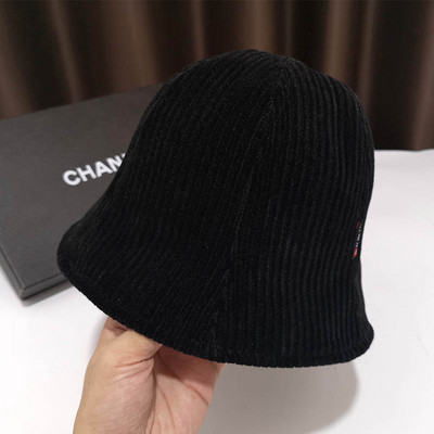 Női alkalmi kordbársony sapka több színben