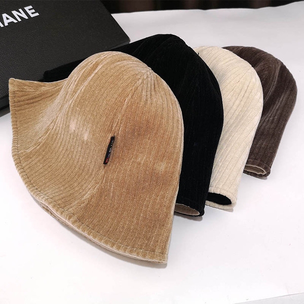 Női alkalmi kordbársony sapka több színben