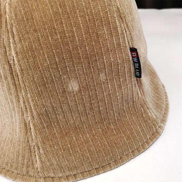 Női alkalmi kordbársony sapka több színben