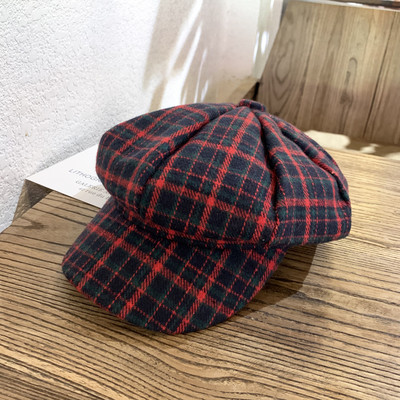 Μοντέρνο γυναικείο καπέλο-μπερέ