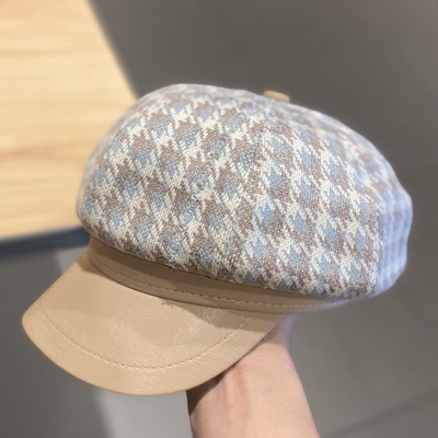 Γυναικεία τραγιάσκα με γείσο