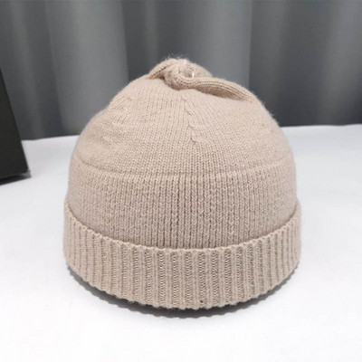 Alkalmi női kötött sapka