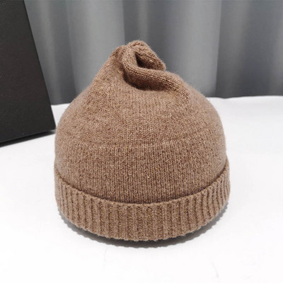 Alkalmi női kötött sapka