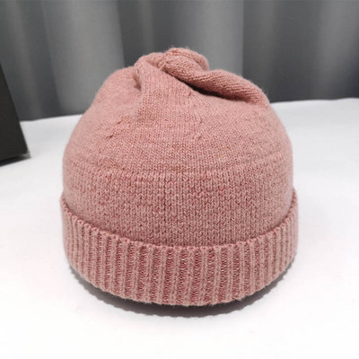 Alkalmi női kötött sapka