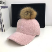 Új modell női sapka pehelytal és hímzéssel