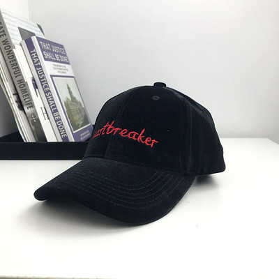 Új modell női sportsapka hímzéssel