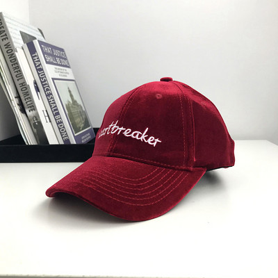 Új modell női sportsapka hímzéssel