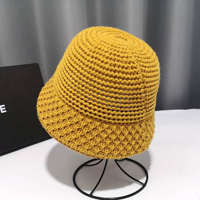 Új modell kötött női sapka télire