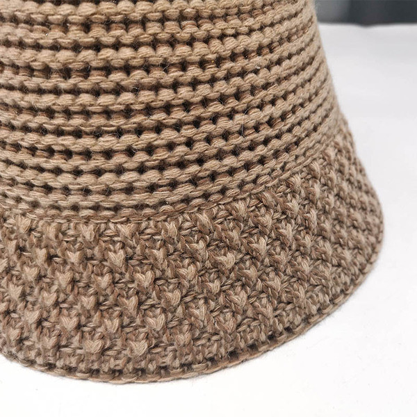 Új modell kötött női sapka télire