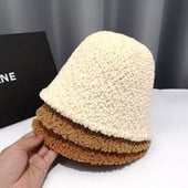 Téli plüss női sapka több színben