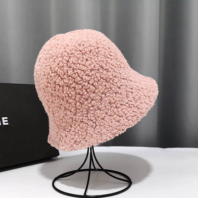 Téli plüss női sapka több színben