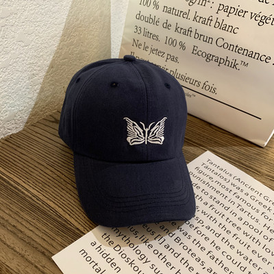 Μοντέρνο γυναικείο καπέλο με κέντημα και γείσο