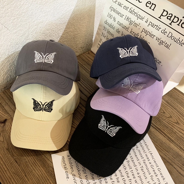 Μοντέρνο γυναικείο καπέλο με κέντημα και γείσο