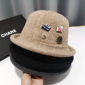 Γυναικείο μάλλινο καπέλο κατάλληλο για  το χειμώνα και το φθινόπωρο