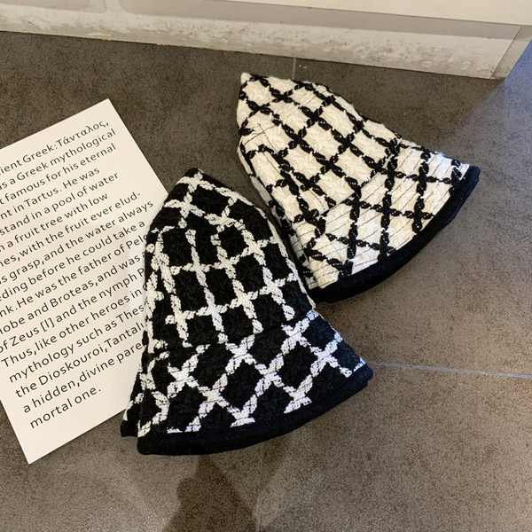 Kockás női sapka-retro stílus