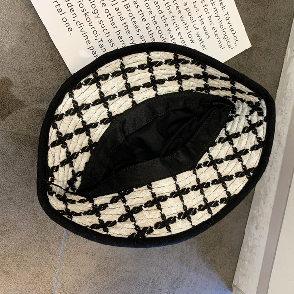 Kockás női sapka-retro stílus