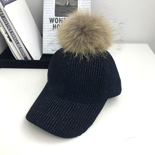 Új modell női bársony sapka pehelypomponnal