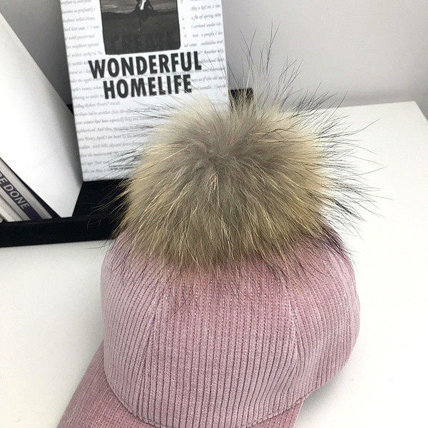 Új modell női bársony sapka pehelypomponnal