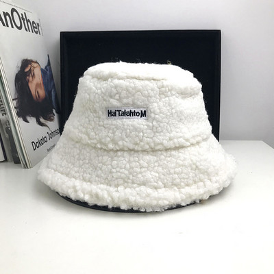 Καθημερινό γυναικείο καπέλο με έμβλημα