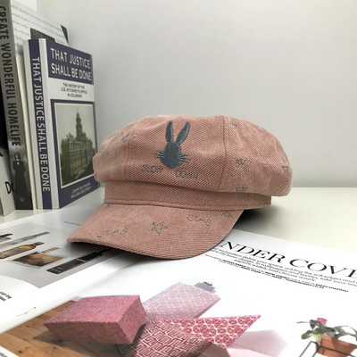 Καθημερινό γυναικείο καπέλο τραγιάσκα με επιγραφές