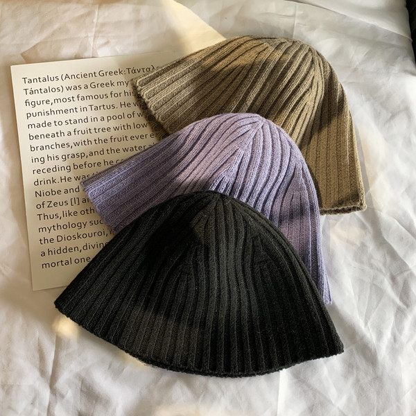 Alkalmi női kötött sapka sima modell