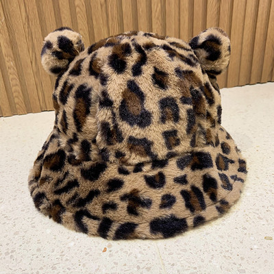 Γυναικείο καπέλο με τρισδιάστατα στοιχεία και μοτίβο λεοπάρδαλης