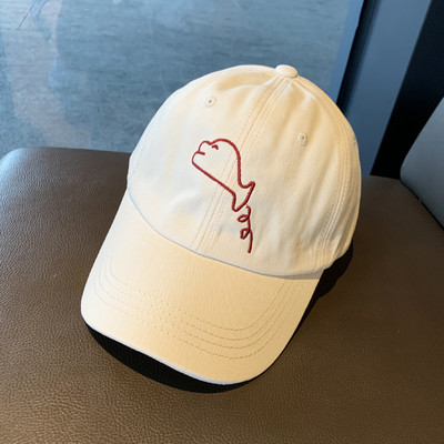 Γυναικείο μοντέρνο καπέλο με κέντημα και γείσο