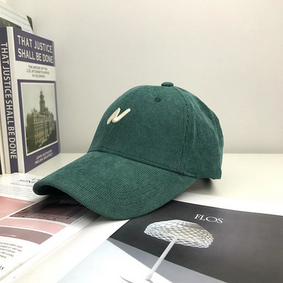 Új modell női sapka hímzéssel és napellenzővel