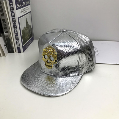 Új modell eko bőrből készült női sapka koponyával