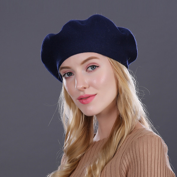 Őszi női barett típusú sapka