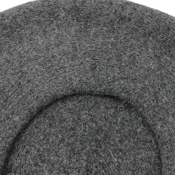 Őszi női barett típusú sapka