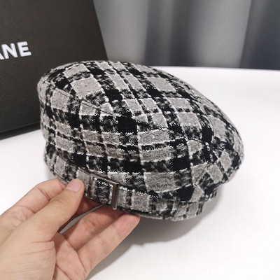 Μάλλινο γυναικείο καπέλο τύπου μπερέ σε ρετρό στιλ