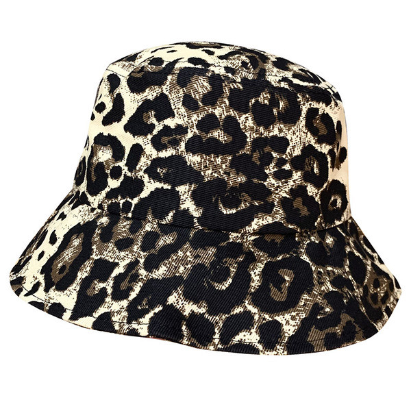 Modern női sapka leopárd mintával
