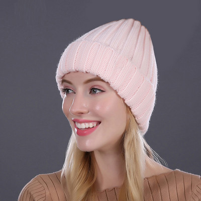 Γυναικείο χειμερινό καπέλο με πλεκτό μοτίβο