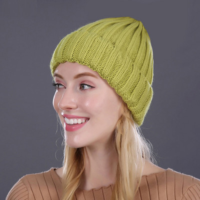 Γυναικείο χειμερινό καπέλο με πλεκτό μοτίβο