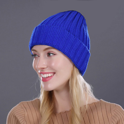 Γυναικείο χειμερινό καπέλο με πλεκτό μοτίβο