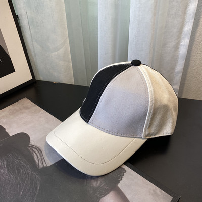 Καθημερινό γυναικείο καπέλο με γείσο από οικολογικό δέρμα