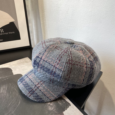 Kockás női retro barett típusú sapka