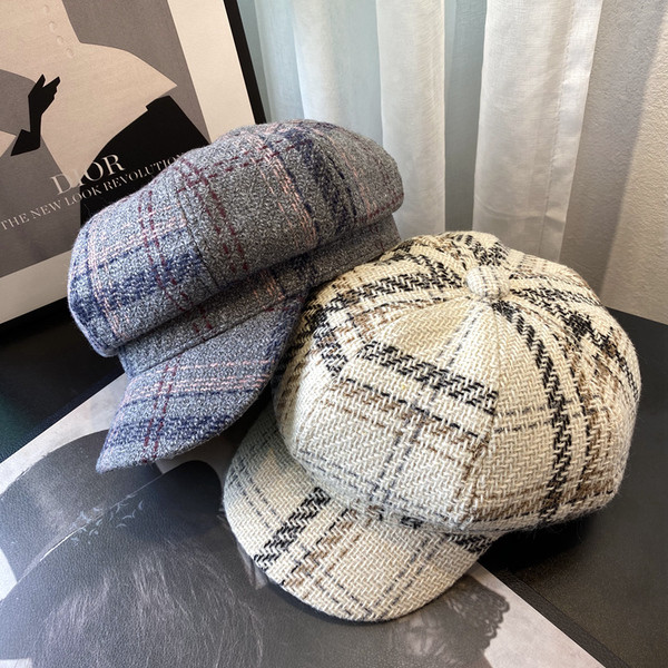 Kockás női retro barett típusú sapka