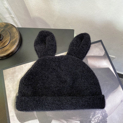 Γυναικείο πλεκτό καπέλο με 3D στοιχεία-αυτιά