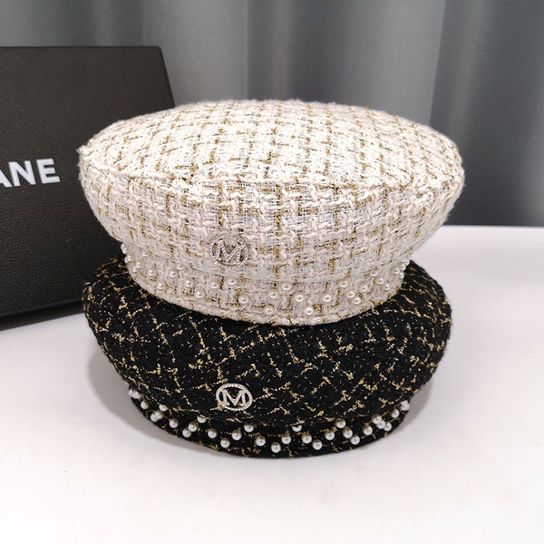 Alkalmi női gyapjúkalap gyöngyökkel