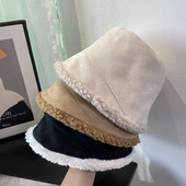 Alkalmi női plüss sapka meleg béléssel