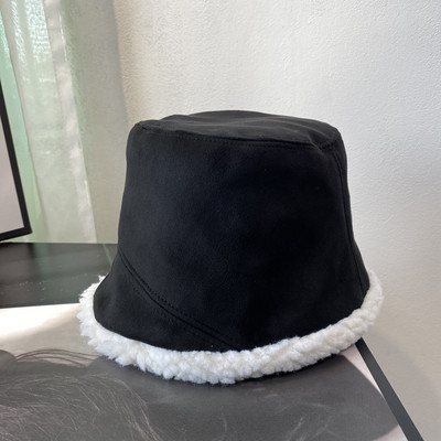 Alkalmi női plüss sapka meleg béléssel