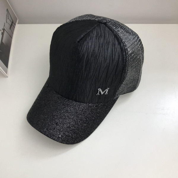 Új modell női sapka - napellenzővel és fém elemmel