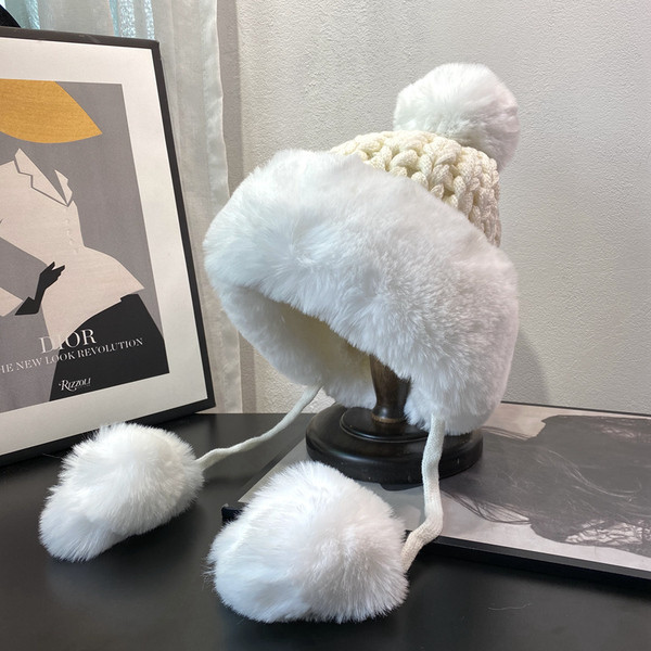 Πλεκτό γυναικείο καπέλο με κορδόνια και γούνα