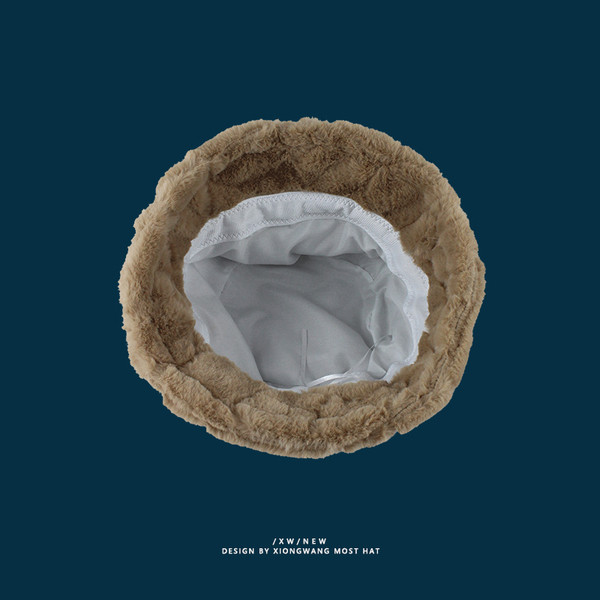 Őszi-téli pehelysapka nőknek