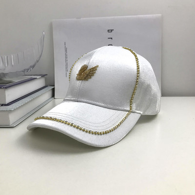 Új modell női sapka - kövekkel és napellenzővel